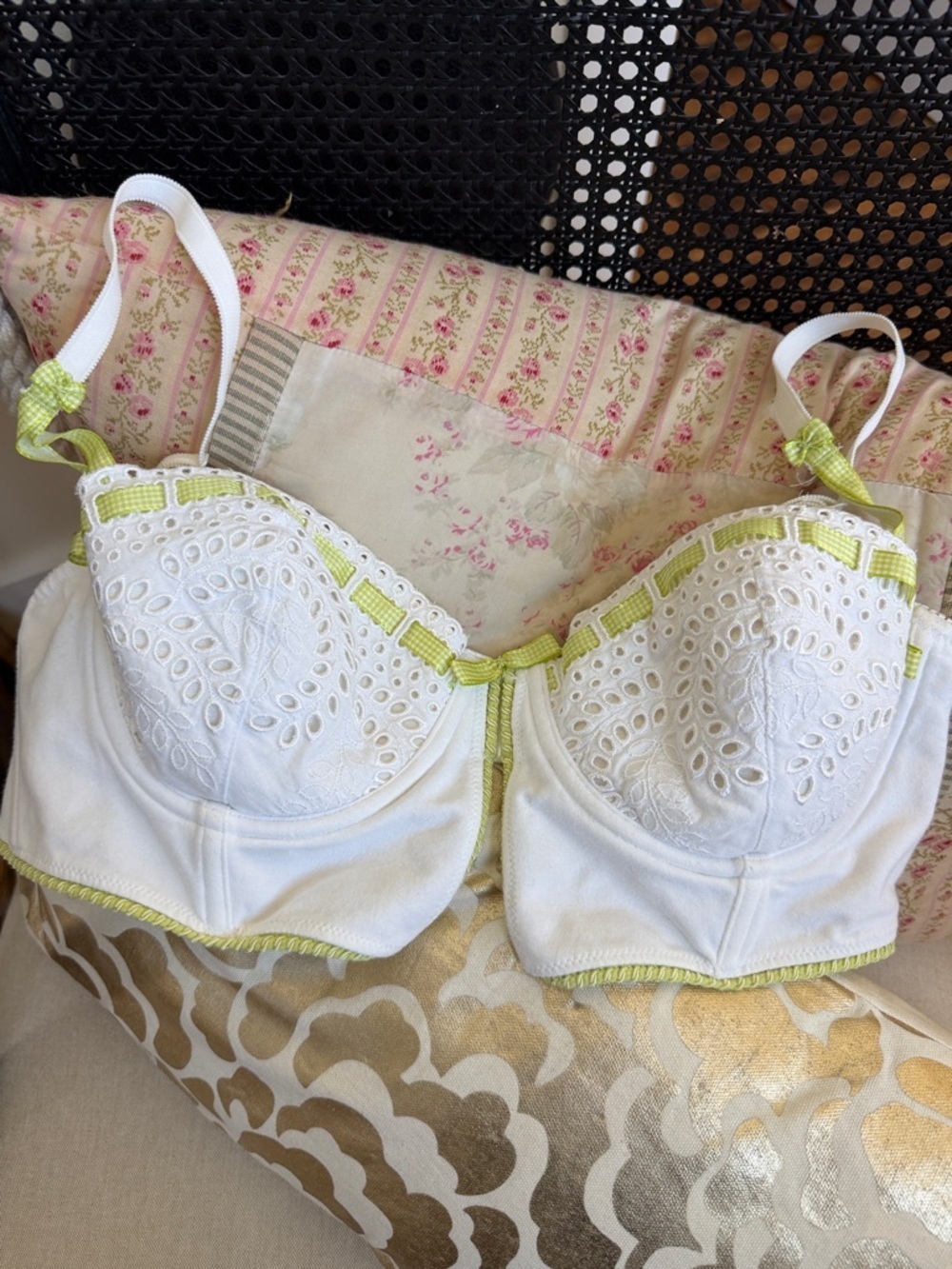 Felina lingerie white eyelet bra 36C - Picture 11 of 12